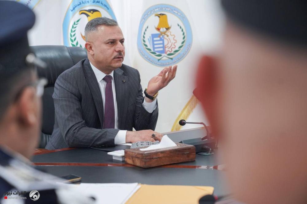 القائد العام يكلف العوادي بإدارة وزارة الداخلية