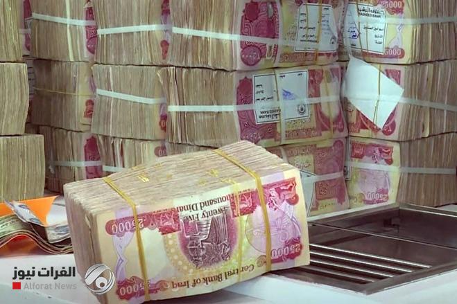 خبير اقتصادي يحذر من أزمة مالية حادة ويرجح تعديل سعر صرف الدولار