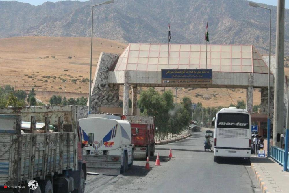 خبير: رفع التعرفة الكمركية سيزيد التهريب ويحذر من خطأ استراتيجي