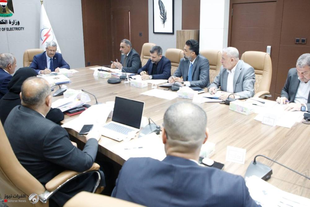 الكهرباء: اقرار خطتي إنتاج الطاقة الاستباقية والطارئة وتفعيل حزمة إجراءات لتأمين الوقود