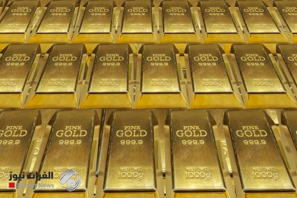 خبير اقتصادي يوضح عوامل تراجع أسعار الذهب عالمياً
