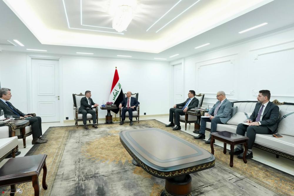 وزير الخارجية: أي اضطراب في عائدات النفط سيؤثر على تأمين الحكومة للرواتب