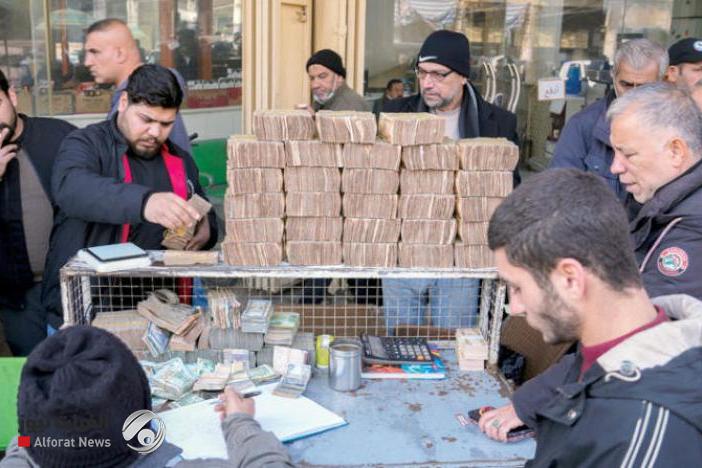 عضو في المالية النيابية: استقرار صرف الدولار متوقف على سيطرة الحكومة للسوق