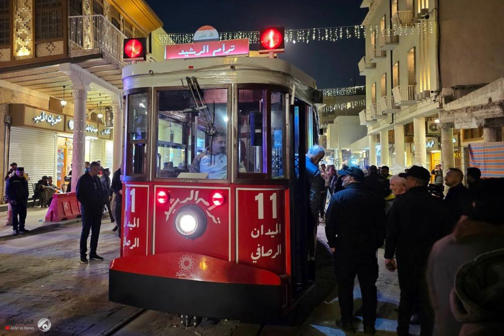 بالصور.. نصب وتشغيل تجريبي لـ"ترام الرشيد" الأول من نوعه مرة في العراق