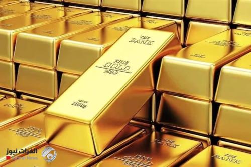 الذهب يتراجع بعد ذروة قياسية مع ارتفاع الدولار