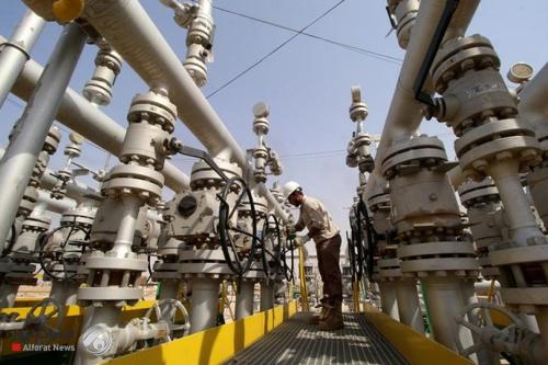 خبير اقتصادي يحدد سبل خروج العراق من الريع النفطي.. والبداية بـ 350 مليون دولار
