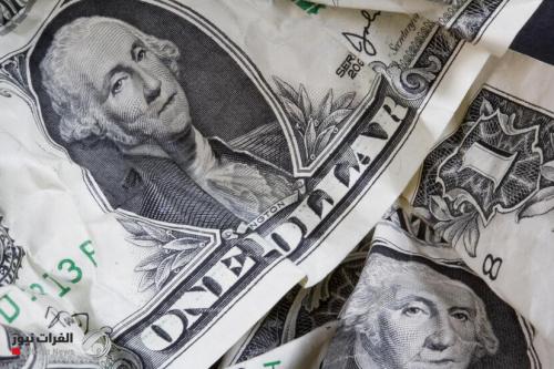 الدولار يتجه لتسجيل أسوأ أداء أسبوعي في 7 أشهر