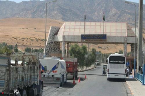 خبير: رفع التعرفة الكمركية سيزيد التهريب ويحذر من خطأ استراتيجي