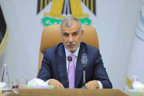 وزير المالية يوجه بصرف رواتب الموظفين اعتبارا من اليوم