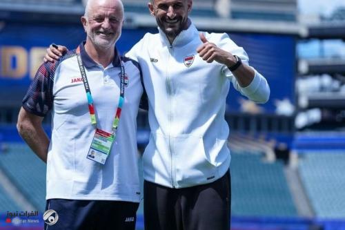 اتحاد الكرة : أرنولد يتعامل باحترافية مع اللاعبين والمنتخب جاهز لمواجهة فرنسا
