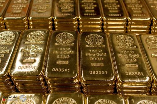 الذهب يحافظ على قوته مع تقييم المستثمرين لرفع الرسوم الجمركية الأمريكية