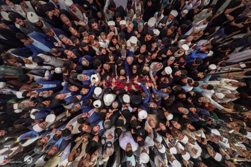 شاهد: المؤمنون يشيّعون جثمان المرجع الفياض (قدس سره)
