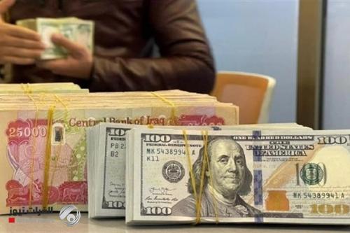 مستشار حكومي: أربعة أسباب وراء تراجع الدولار الموازي أمام قوة الدينار