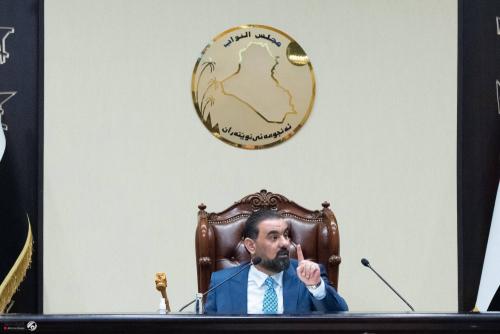 رئيس البرلمان يشدد على عدم السماح بالمساس برواتب الموظفين